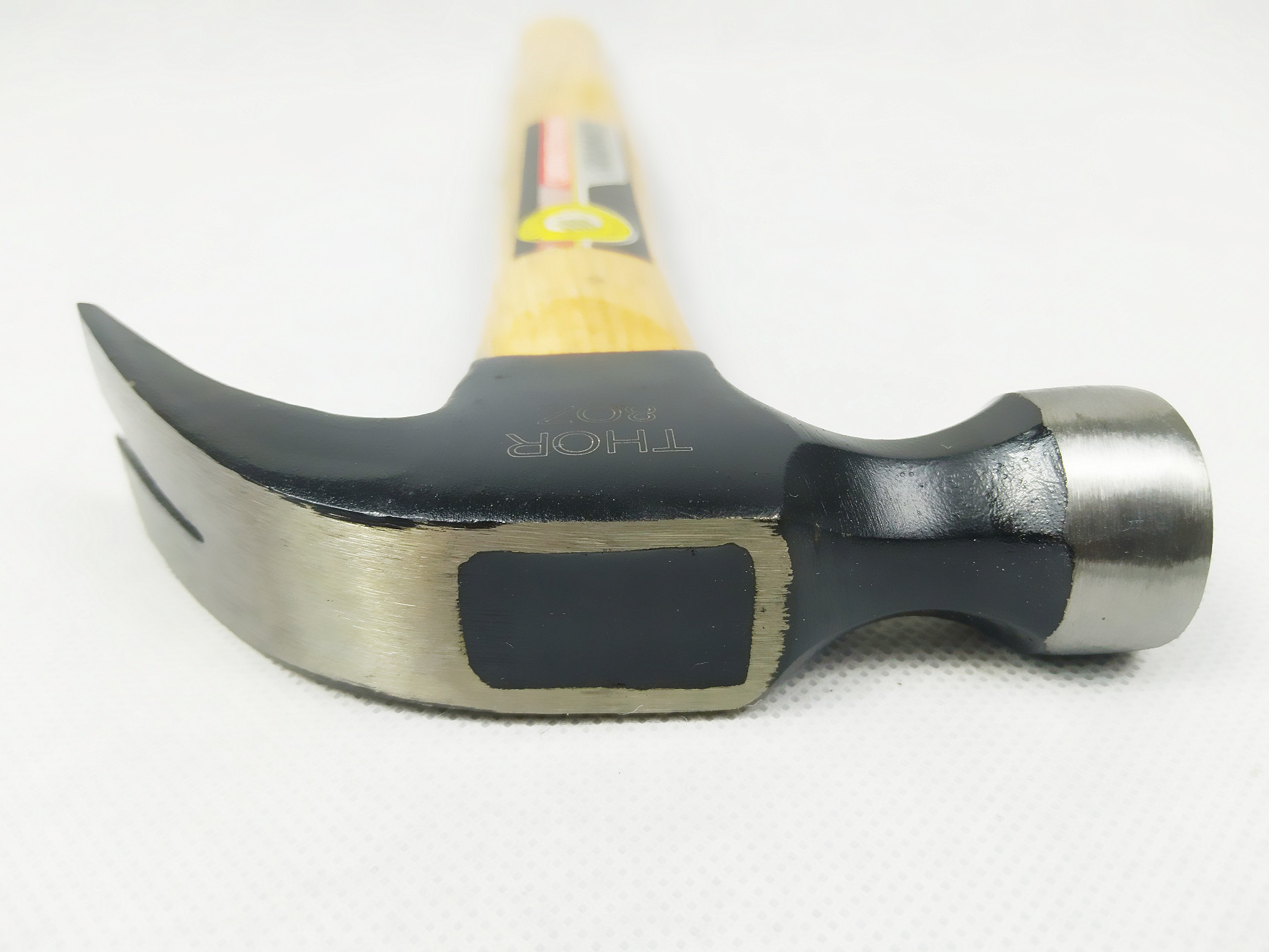 8OZ American Type Carbon Steel Claw hammer with wooden handle and black painted surface