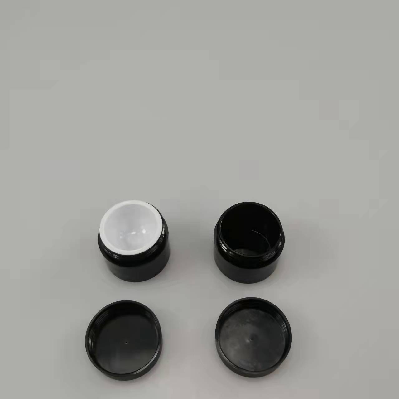 10g Mushroom Cream Jar for Cream Packaging made of PP Plastic Injection Molding