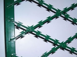 Welded Razor Mesh Fence Panels 1.2m x 2.5m mesh 75mm x 150mm blade length 60mm
