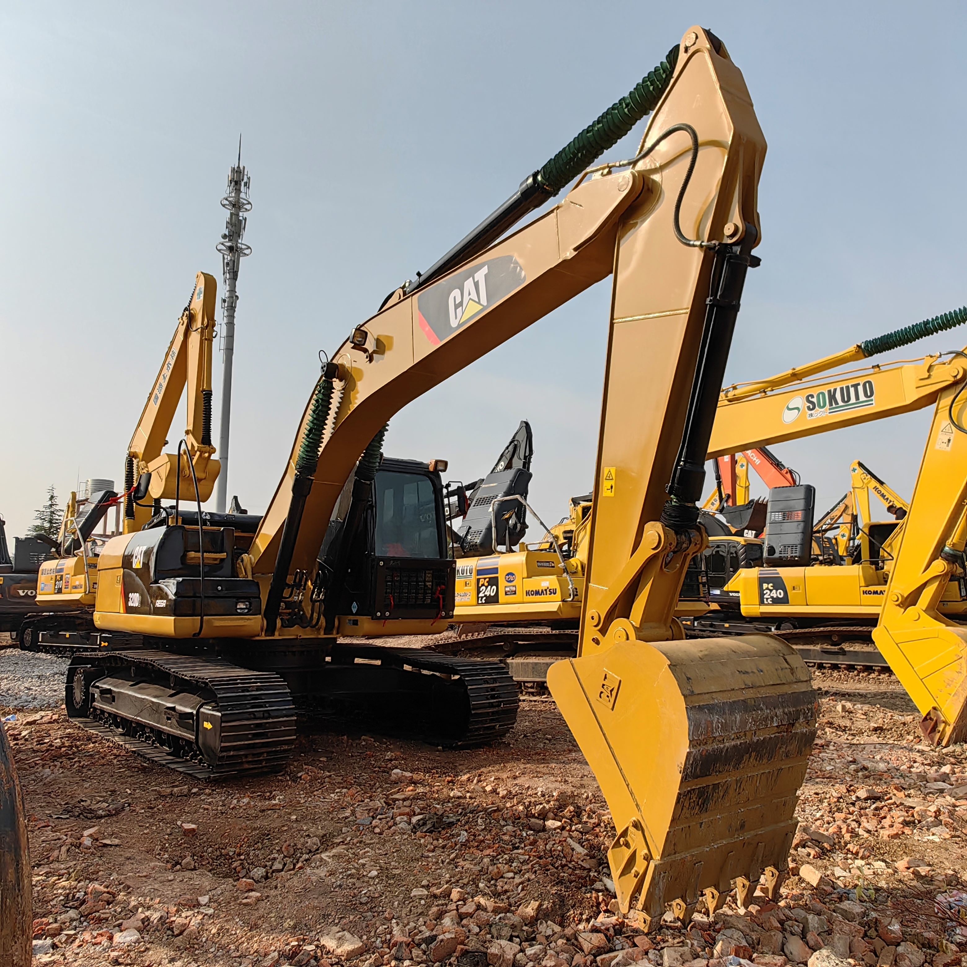 100% Original Japan Used Caterpillar Hydraulic Crawler Cat320d 320c 320cl Digger Excavator