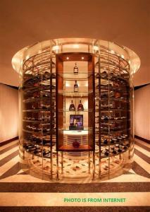 China Wine Cellar Heated Insulated Flat Curved Glass Panel wholesale