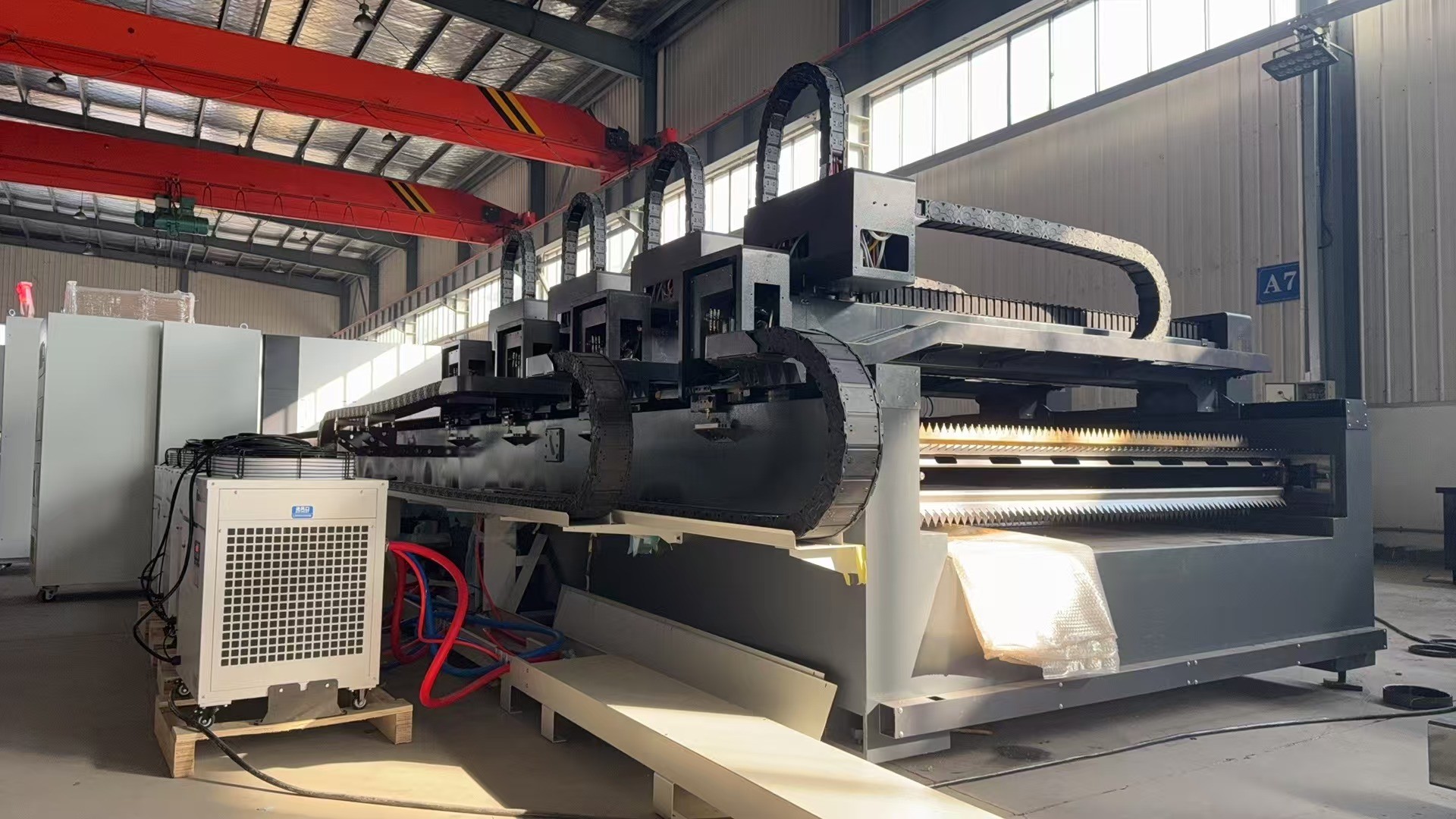 Raytools Laser Head Multi Beam Winding Laser Machine For 380V/50HZ Power Specifications And 7500mm*1700mm Processing Width