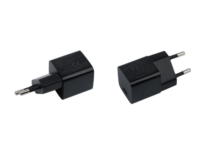 Charging USB C PD Adapter with Safety Protection 12V Output1.67 Current