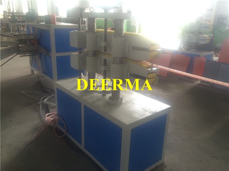 15kw Plastic Extrusion Machine 12mm - 50mm Garden Pipe Manufacturing Machine 38CrMoALA Screw