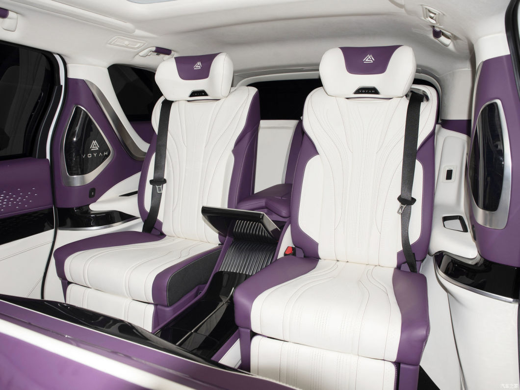 Luxury Voyah Dreamer MPV Hybrid Electric Vehicle 5 Doors 7 Seats Vehicle
