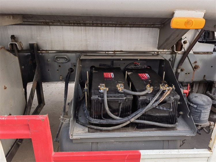 Fuel Tank Tanker Truck Used Sinotruk Howo 20000 Liters Diesel Oil Capacity