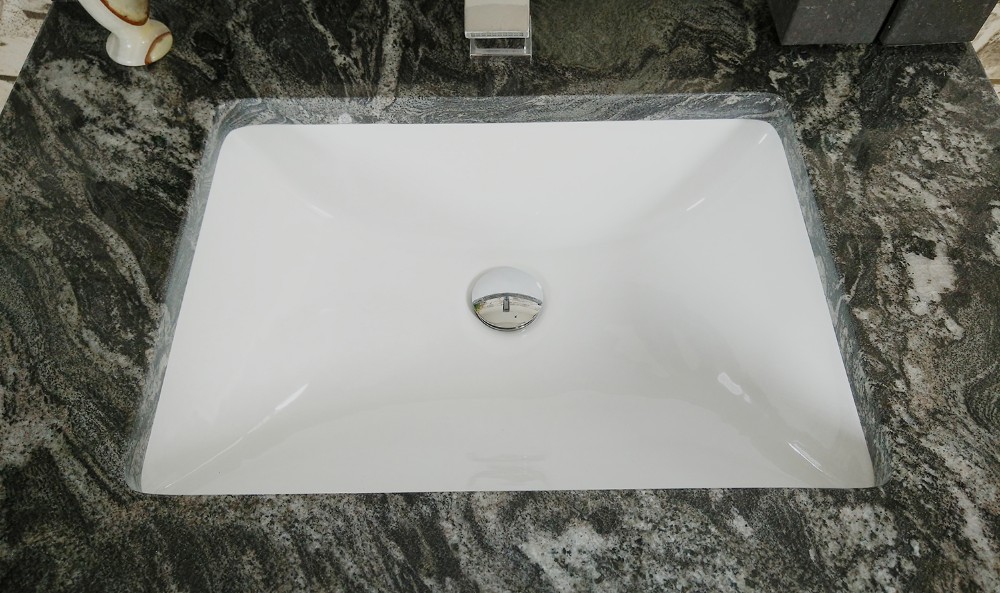 Bath / Kitchen Andromeda White Granite Countertop 2.67g / Cm2 Bulk Density