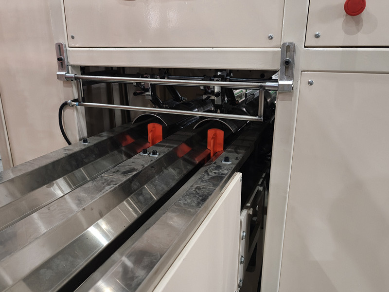 Fully Automatic Toilet Tissue Paper Double Channel Log Saw Cutting Machine