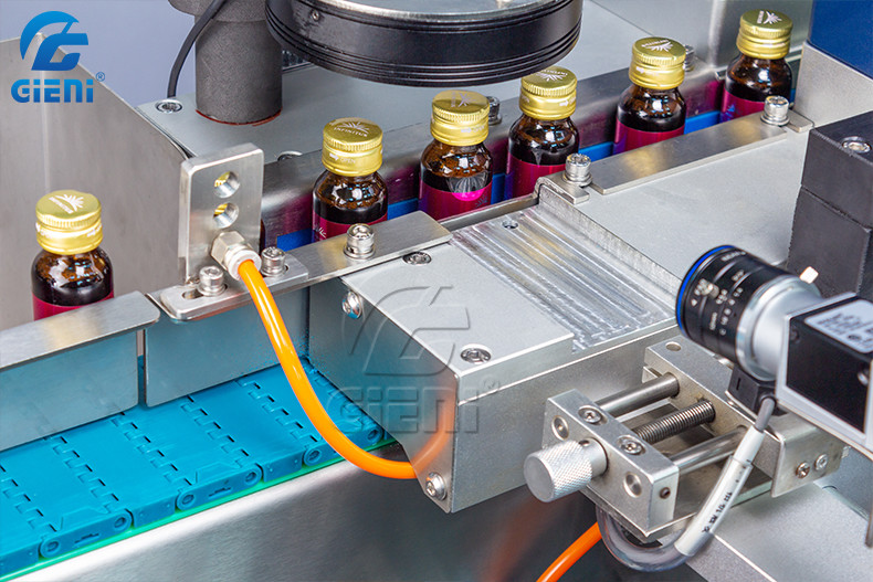 2 Head Rotary Lipstick Labeling Machine , 50mm Cosmetic Bottle Labeling Machine