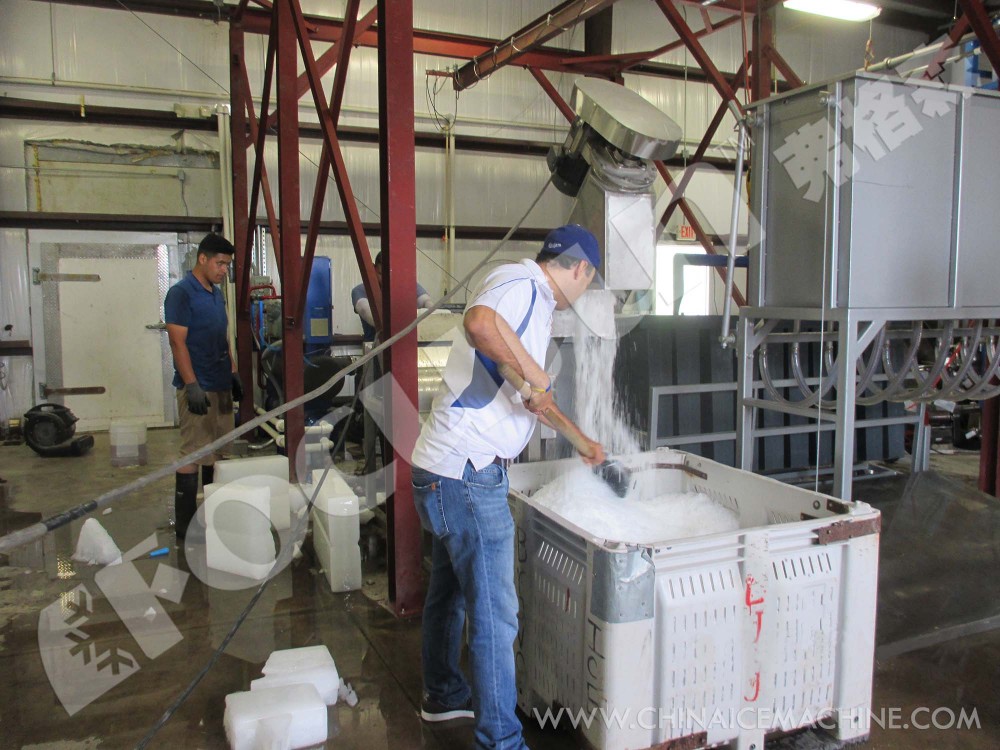 Brine System Block Ice Machine 1 Ton/Day With Ice Crusher And Water Cooling System