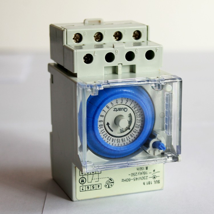 AC 220V 16A 24 hours Analog Mechanical Time Switches Manual /Auto timer
