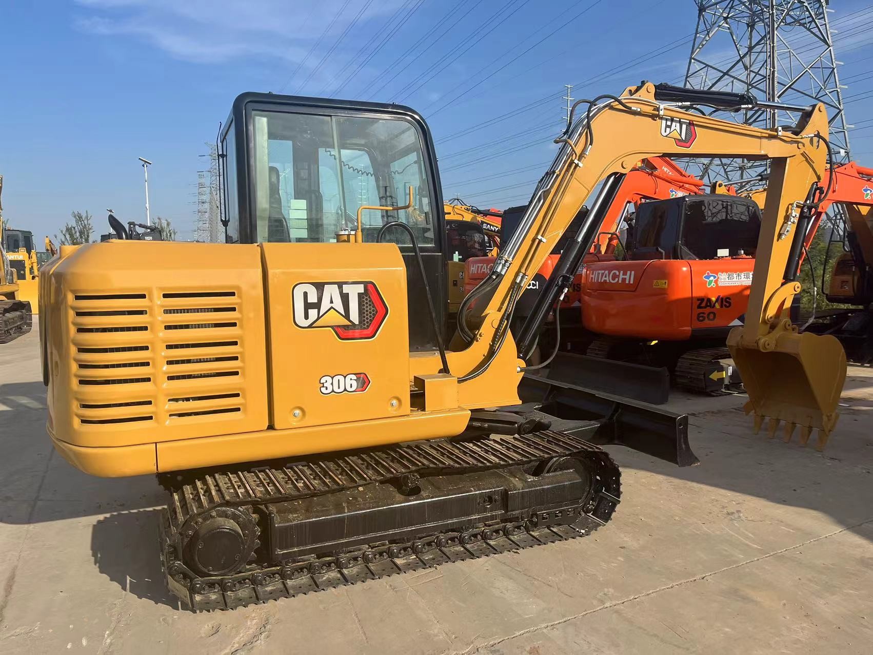 Used Caterpillar Caterpillar Japan 3.6 Ton 2000 Rpm 43KW Crawler Digger