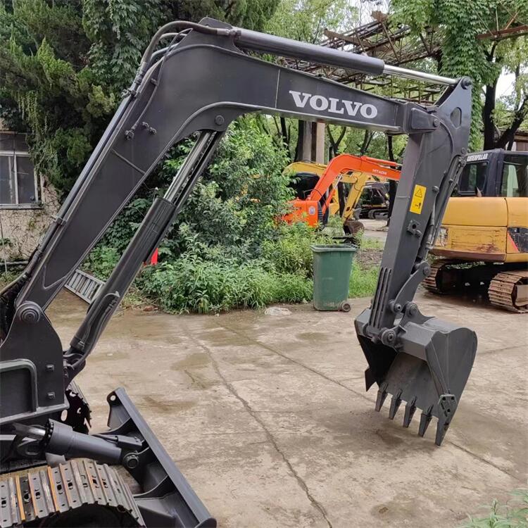 Volvo EC60 Used Excavator Hydraulic Backhoe Crawler EC60D EC55B 6T 5.5T with Original