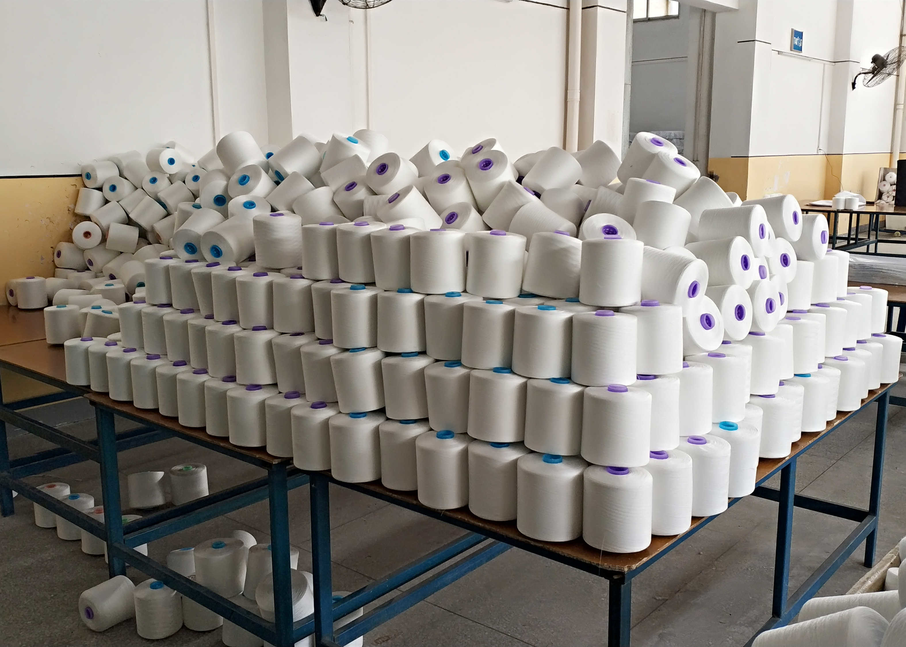 40/2 Extra Strong Overlock Sewing Thread For High Speed Sewing Machine