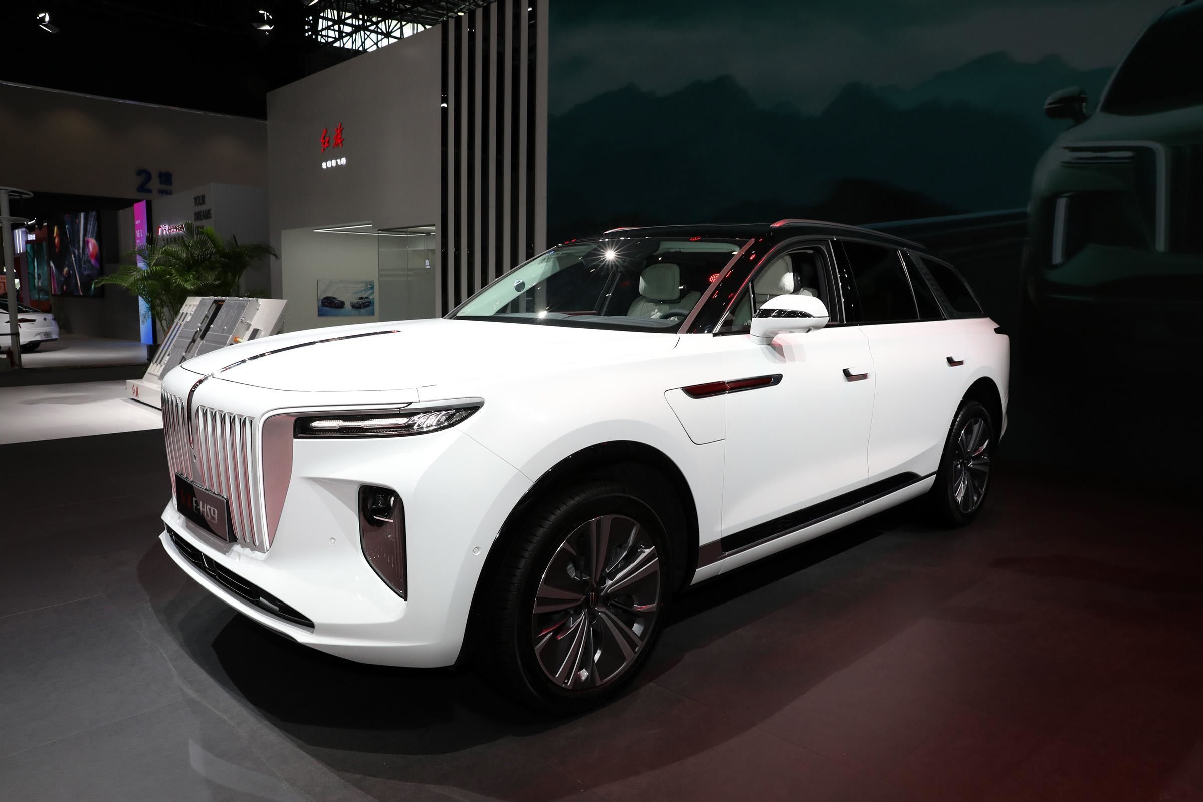Metallic Exterior 4 Wheel Auto Electric Cars Hongqi E HS9 2022