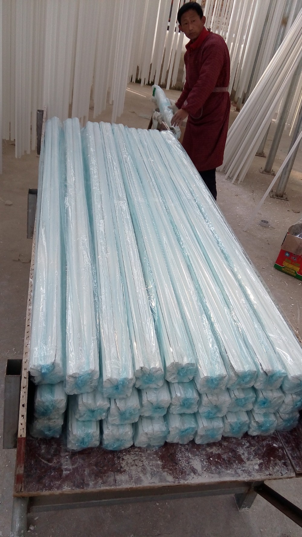 Automatic Ceiling Cornice Manufacturing Machine With Clear Lines
