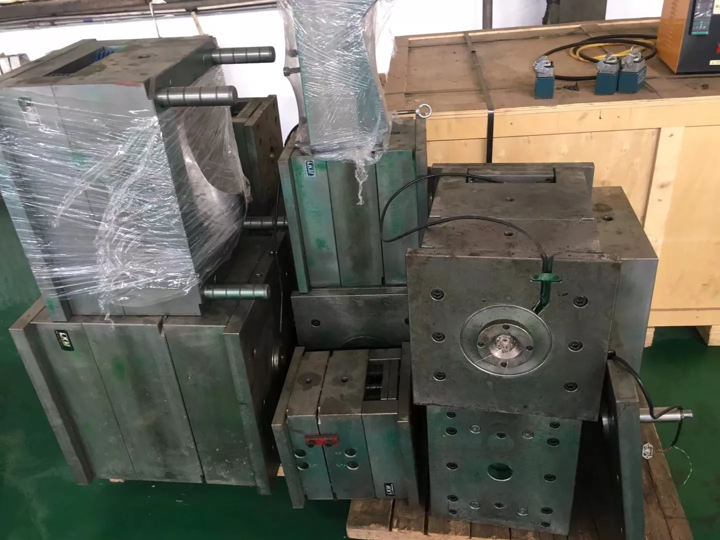 Custom Mold Plastic Injection Molding Service Professional Design and Manufacturing