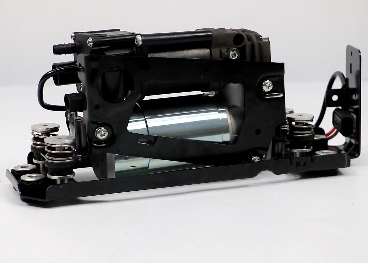 Self Leveling Air Suspension Compressor BMW 7 Series F01 F02 37206864215 W/O Bracket