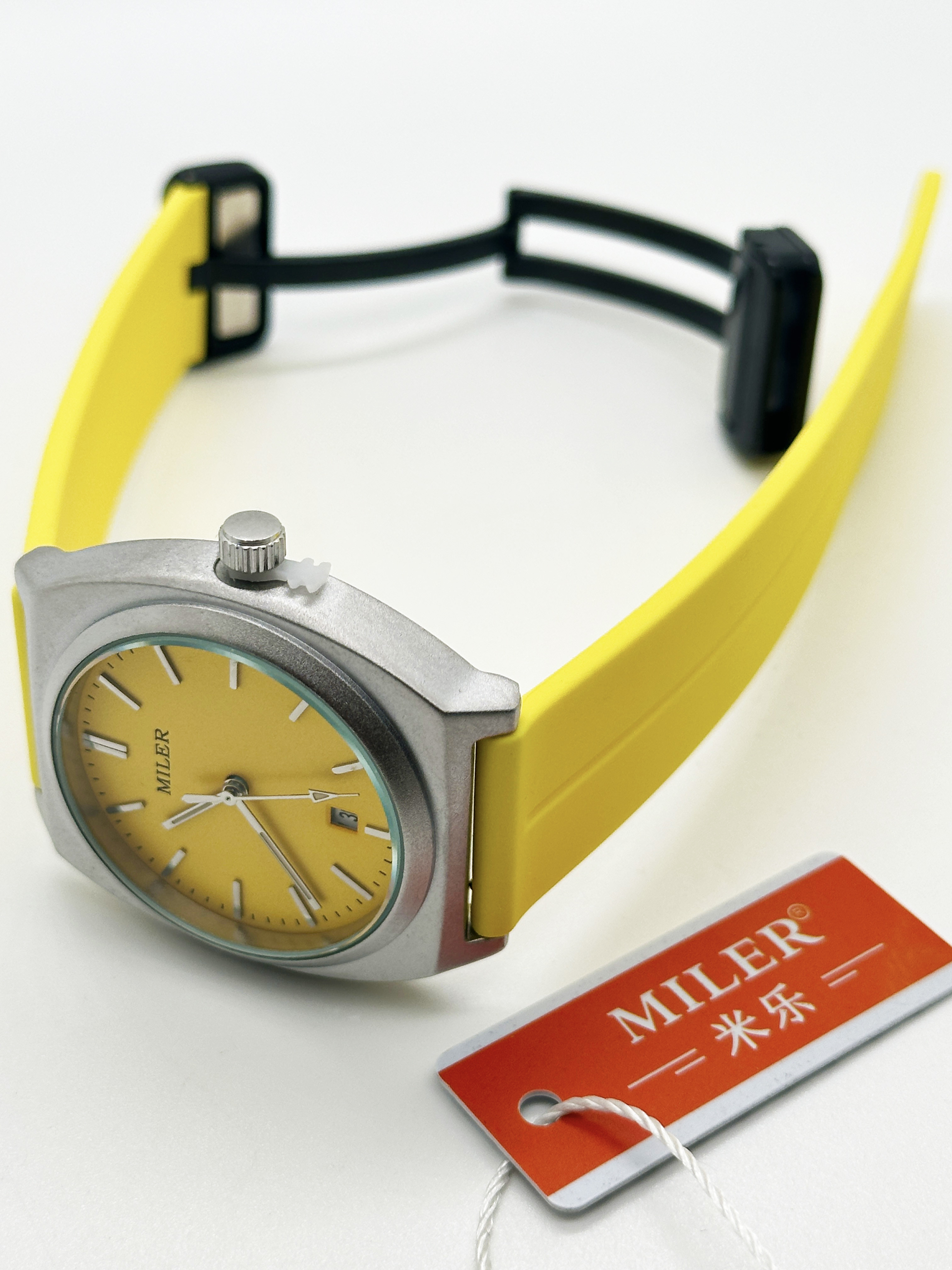 Factory Wholesale Waterproof Silicon Strap Watch Quartz Movement Men's Digital Sports Watches