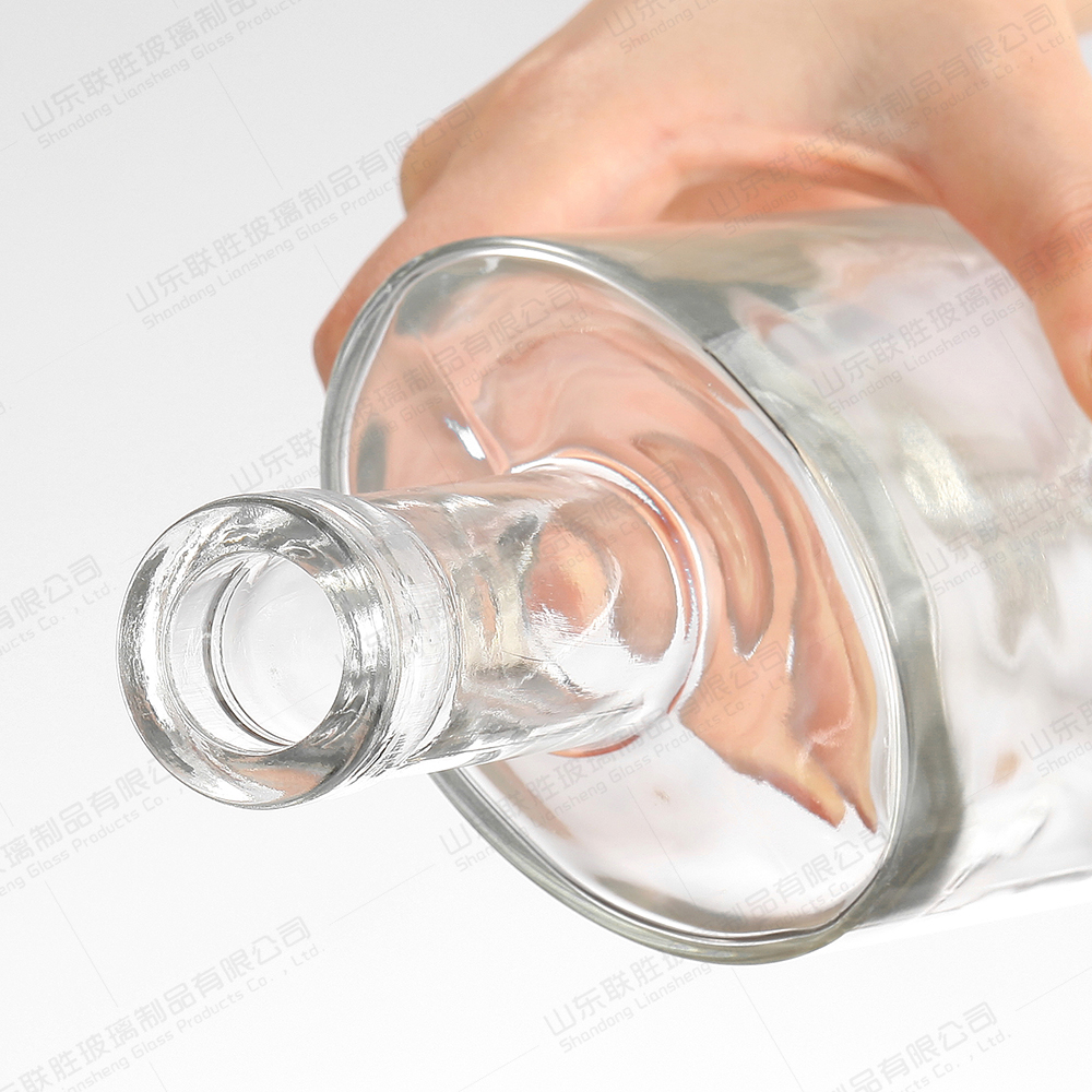 750ml 500ml Glass Bottle for Vodka Spirit Gin Rum XO Brandy Liquor Clear Base Material