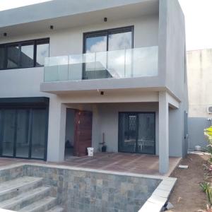China Stainless Steel 1.2mm 1.5mm 2mm Inox Glass Handrail Fence Good Corrosion Resistant wholesale