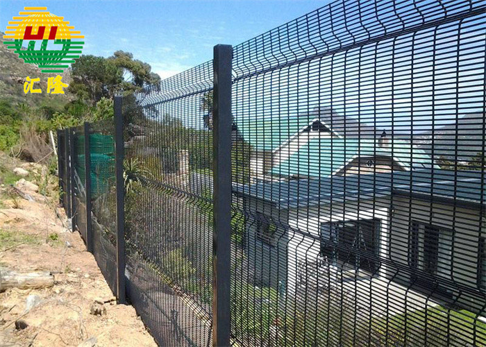 Low Carbon Steel 3d Curve 358 Security Fence With 1.5mm-3.0mm Thickness Post