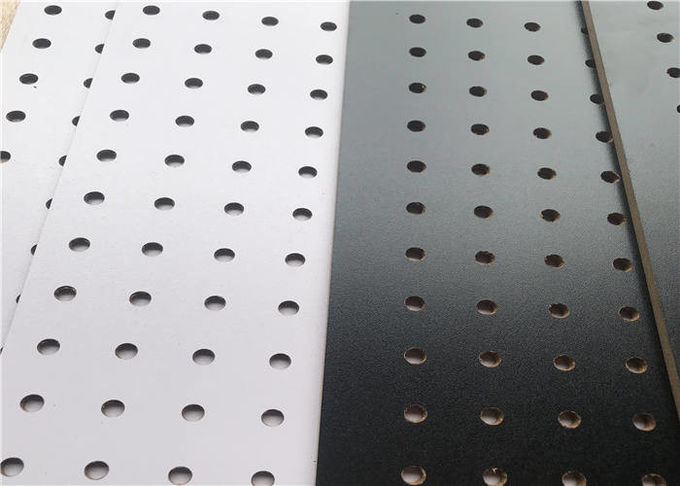 Indoor Supermarket 3.7mm MDF Pegboard With Hooks