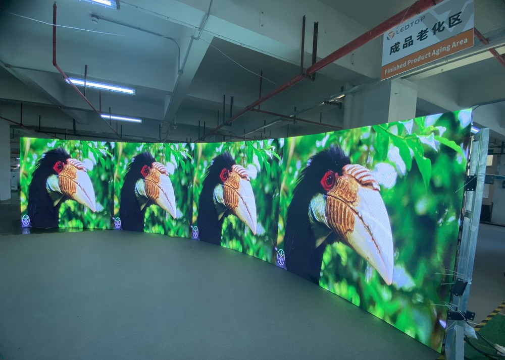 Smd3535/2727 LED Shape Size Fixed Led Display with Backside Service Maintenance Method and Customized Cabinet Size