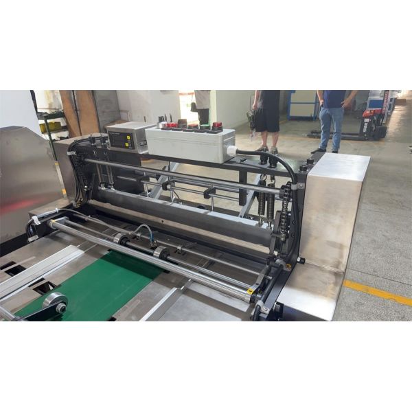 700 PCS/Hour Automatic Calender Metal Rim Rimming Binding Closing Machine Equipment For Calender