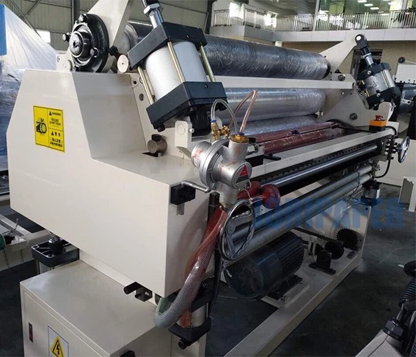 200 m / Min 380V Automatic Roll Slitter Rewinder / Tissue Manufacturing Machine