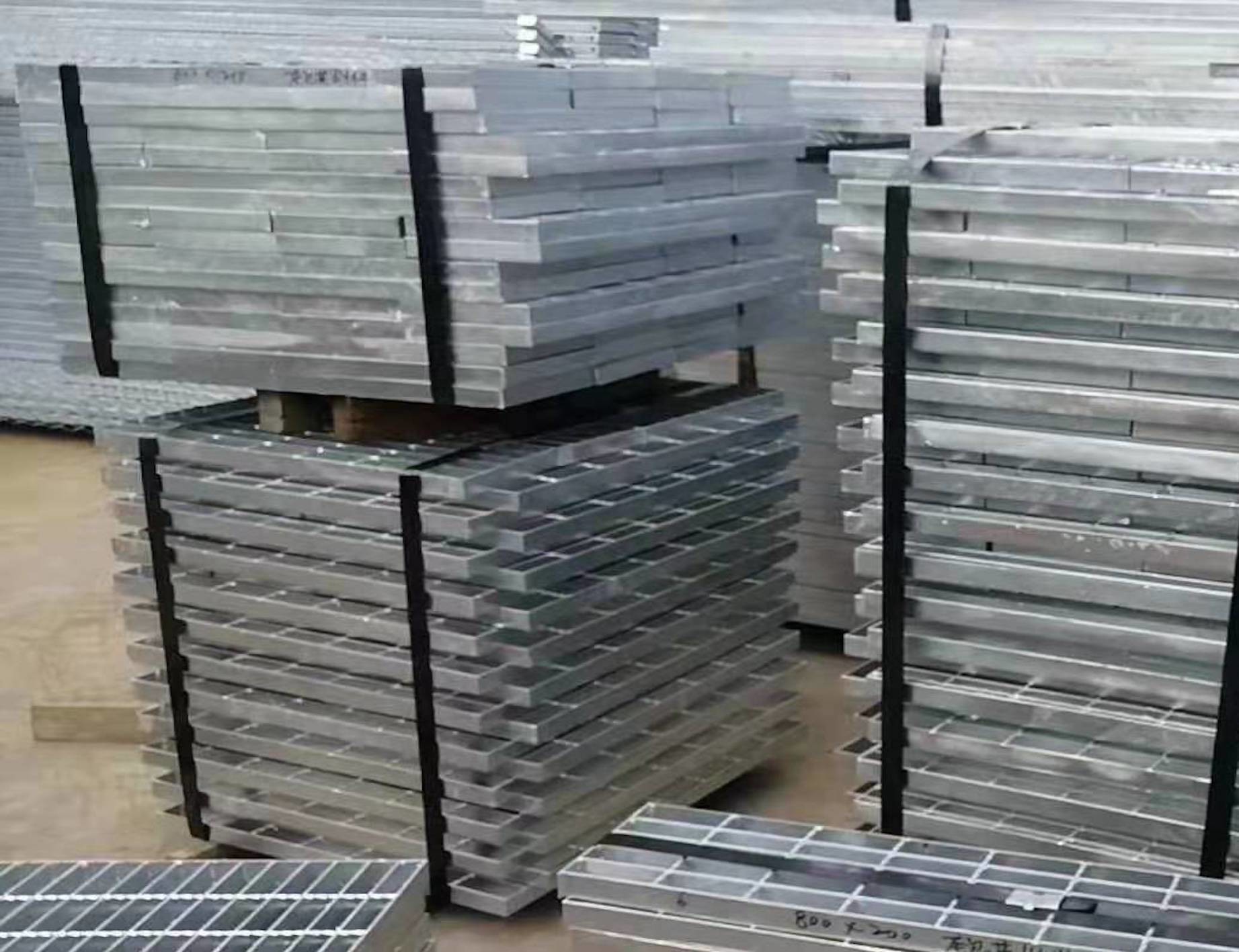 Ventilation 76mm Metal Mesh Grating SUS316 Steel Grid Flooring