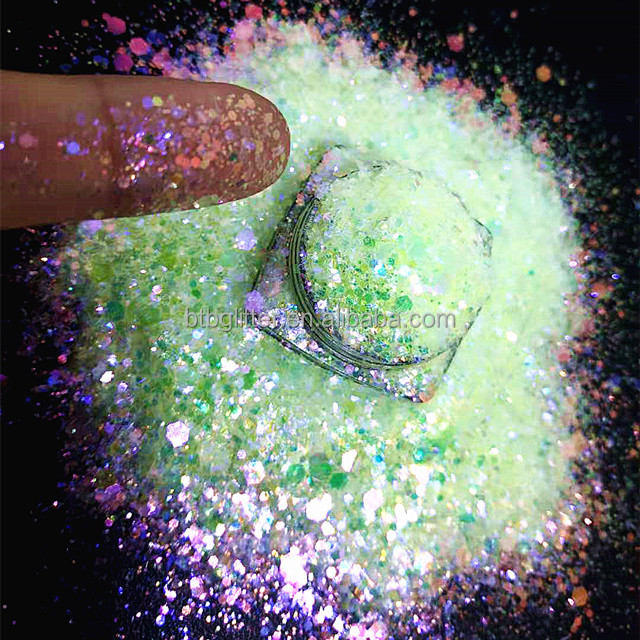 Make a Statement with FASHION Nails Art Chunky Bulk Glitter Bulk Offe