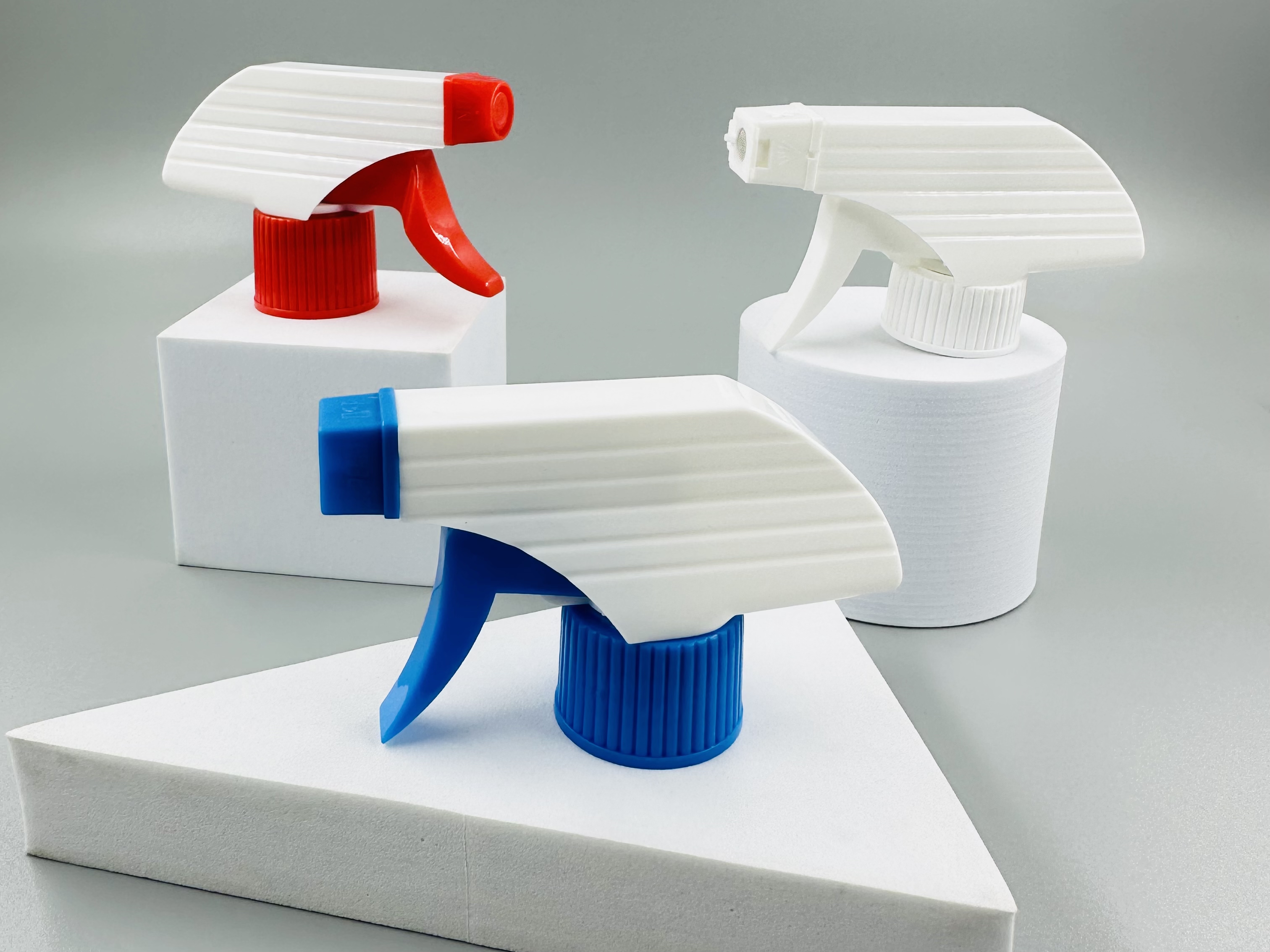 Customized Colorful Plastic Trigger Sprayer for Household Cleaning in Blue White Red