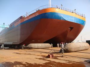 China Thickened Boat Lift Airbag Integral Winding Large Ships Airbags wholesale