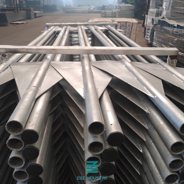 Galvanizing Wing Fence Panel Posts Iron Tube Material 40x2.0mmx2900mm