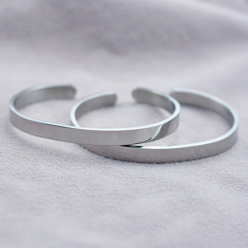 C Shape Wrist Bangle Bracelet With Charms Stainless Steel Material OEM