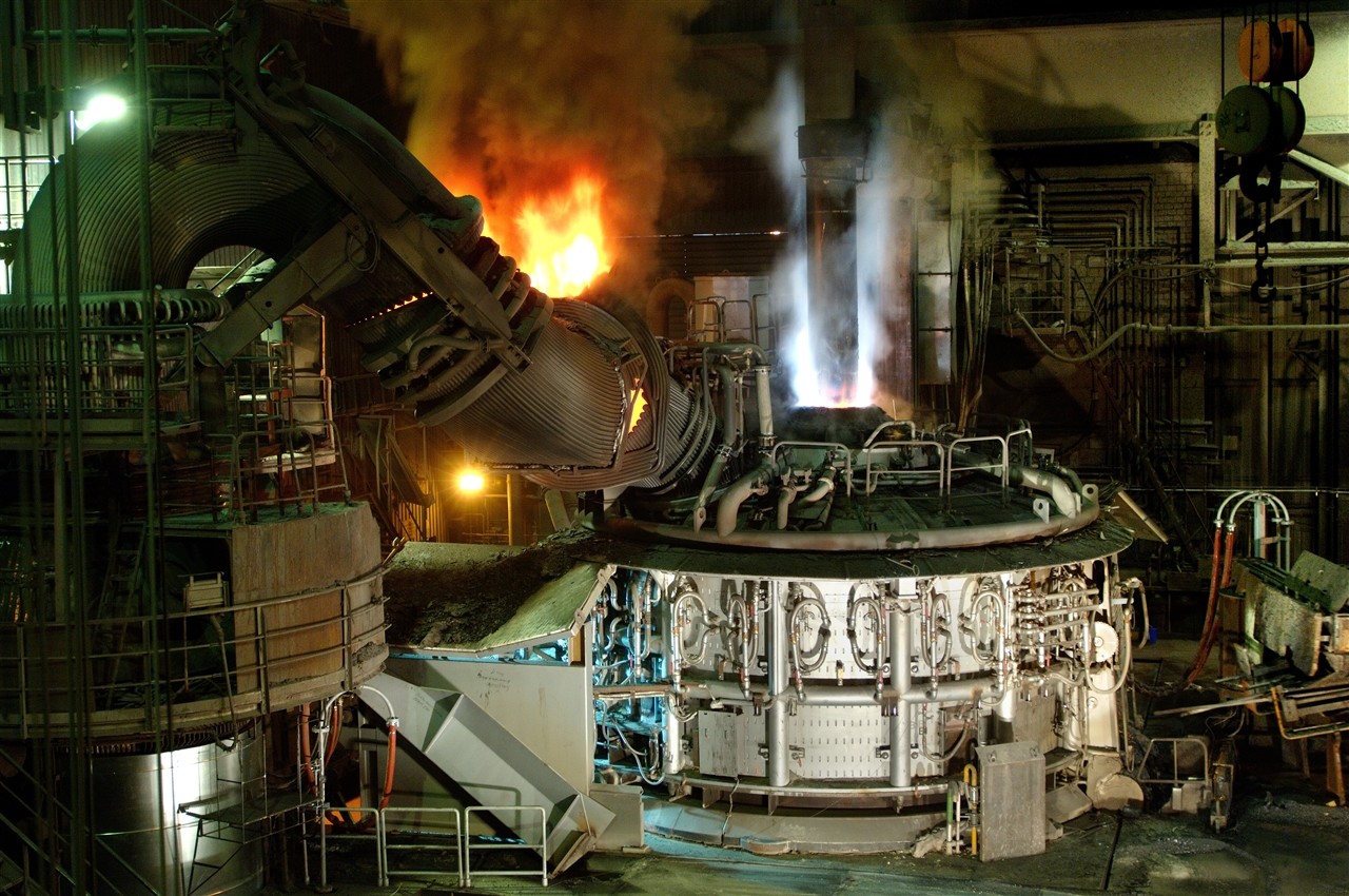 Low Current Operation Horizontal Electric Furnace General To Produce Common Carbon Steel