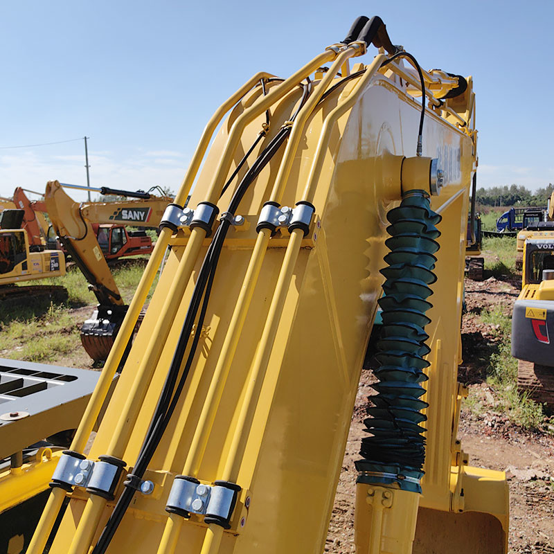 Used Komatsu PC240 hydraulic Excavator original Engine 400L Large Fuel Tank Quality Guaranteed