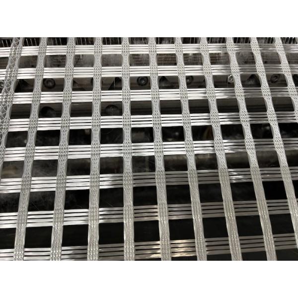 Coating Asphalt 50 50 Fiberglass Geogrid Reinforces Base Layers For Airport Runways Parking Lots