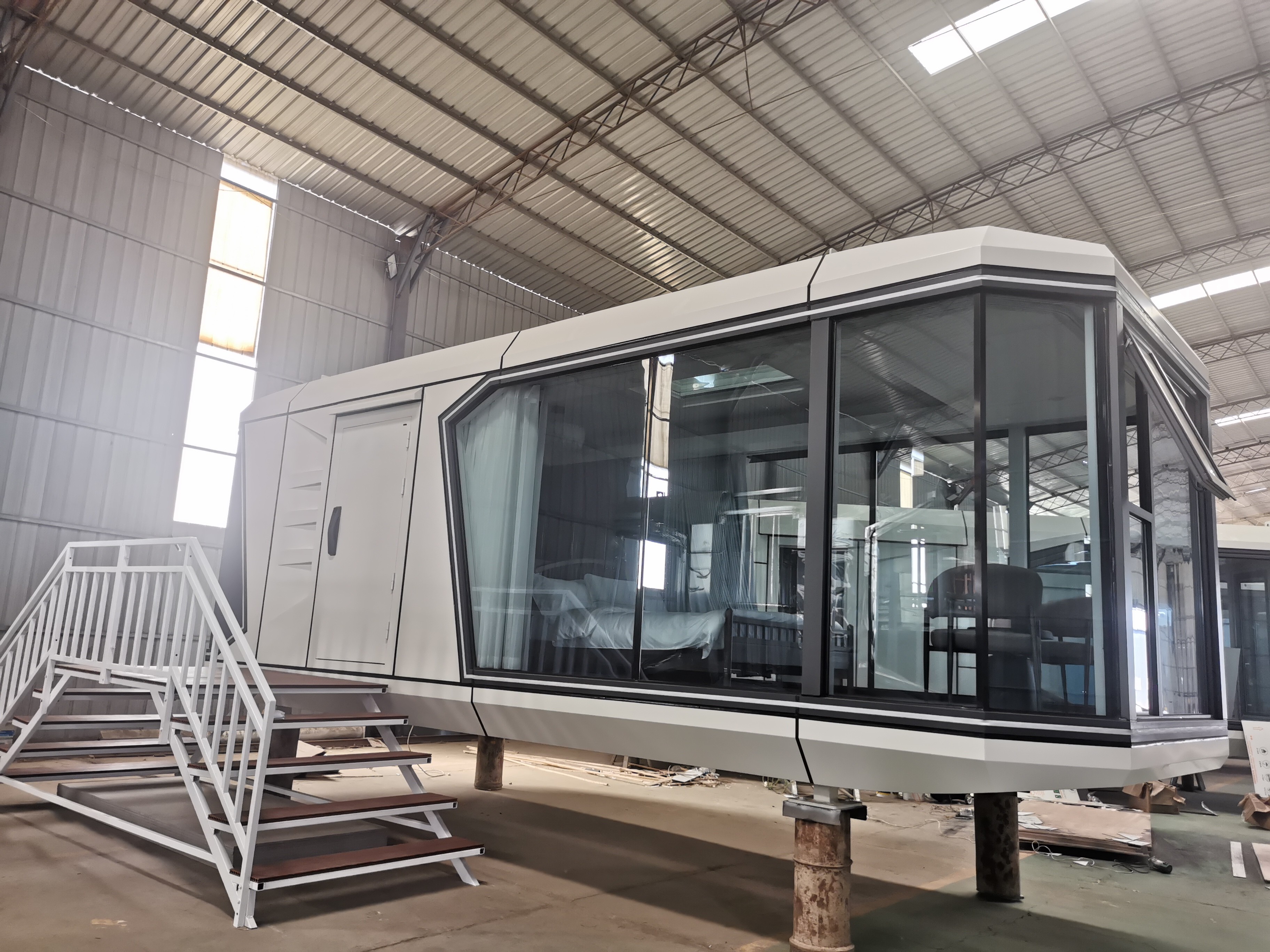 Hotel Space Capsule Container House Prefab Modular House Building With Interior Decoration