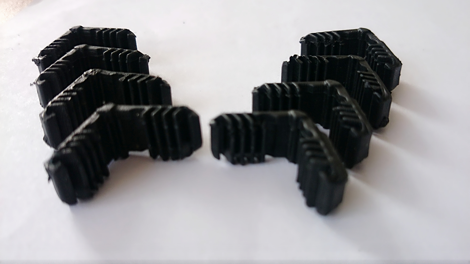 Chinese Aluminium spacer contact accessories plastic corner key