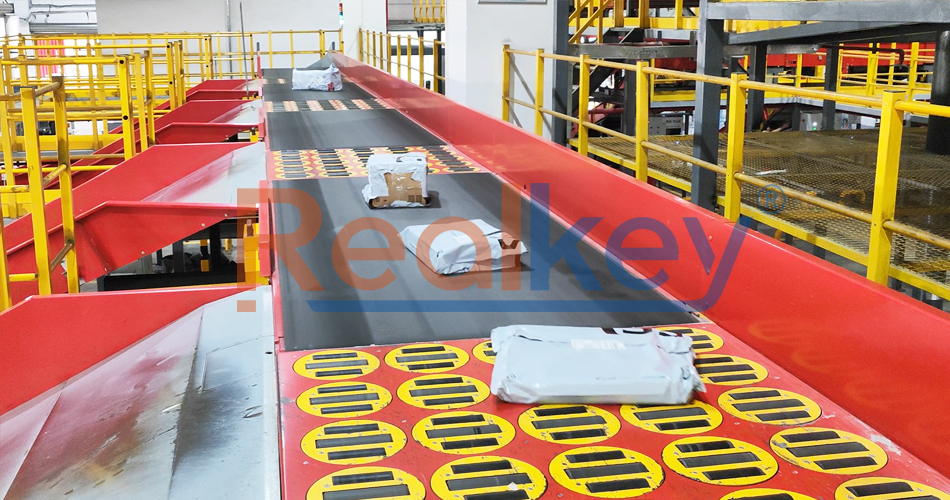 Efficient Rotating Swivel Wheel Sorter Logistics Sorting Machine Compact Structure