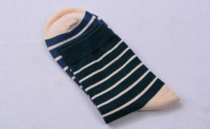 China Cotton Mid-Calf Crew Dress Socks wholesale
