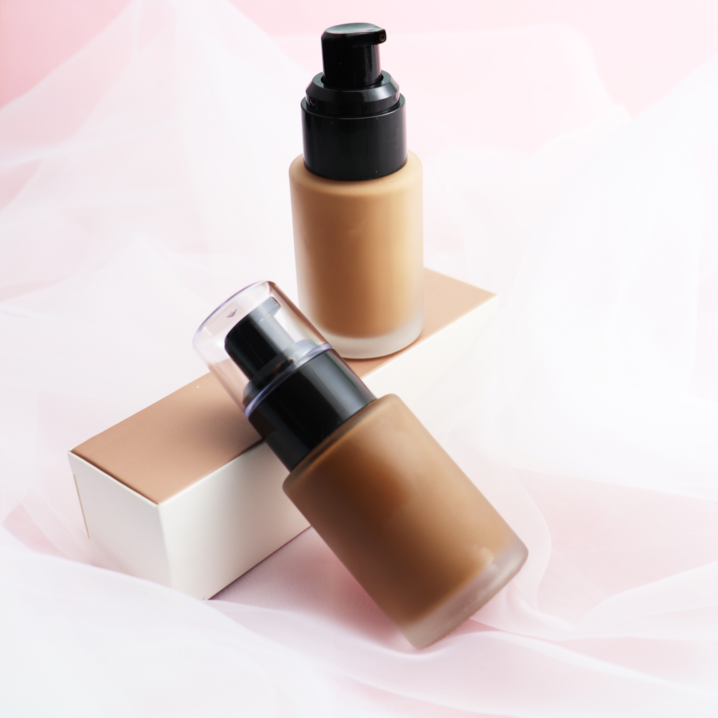 Private Label Cheap 12-Color Full Coverage Liquid Foundation Waterproof Natural Makeup Fair Matte Concealer Sunscreen Whitening