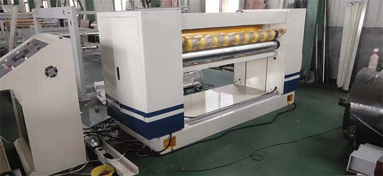 Long Service Life NC Cut Off Machine for High Speed Double Layers Corrugated Paperboard