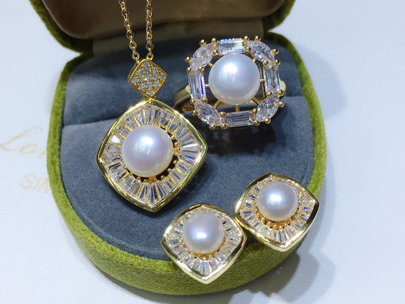 Natural Pearl necklace Elegant Multilayer Pearl Necklace ForWomen Vintage Fashion Party Wedding Statement Pearl Necklace