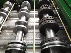 China 15-20m/min Speed Deck Floor Roll Forming Machine 4kw Hydraulic Power Hydraulic Cutting wholesale