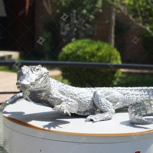 China Cast Polished Stainless Steel Crocodile Decoration Sculpture wholesale