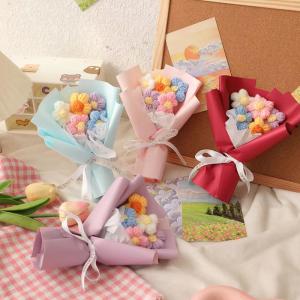 China Handmade Puff Stitch Mini Knit Bouquet Cute Yarn Flower Gift for Her Bestie’s Birthday/Valentine’s Day wholesale