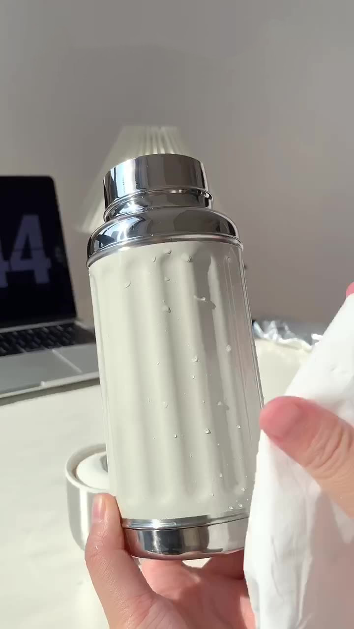Customized 750ml Double Wall Stainless Steel Water Bottles Flask FDA Approved